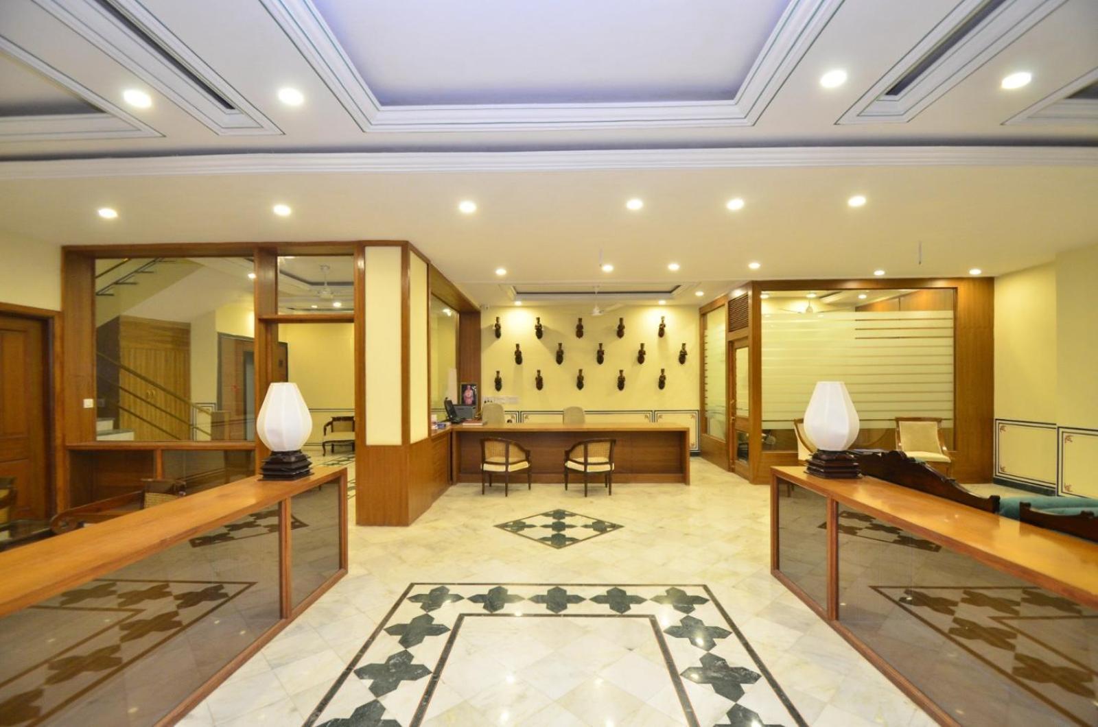 Hotel Aaram Mahal By Pachar Group Udajpur Exteriér fotografie