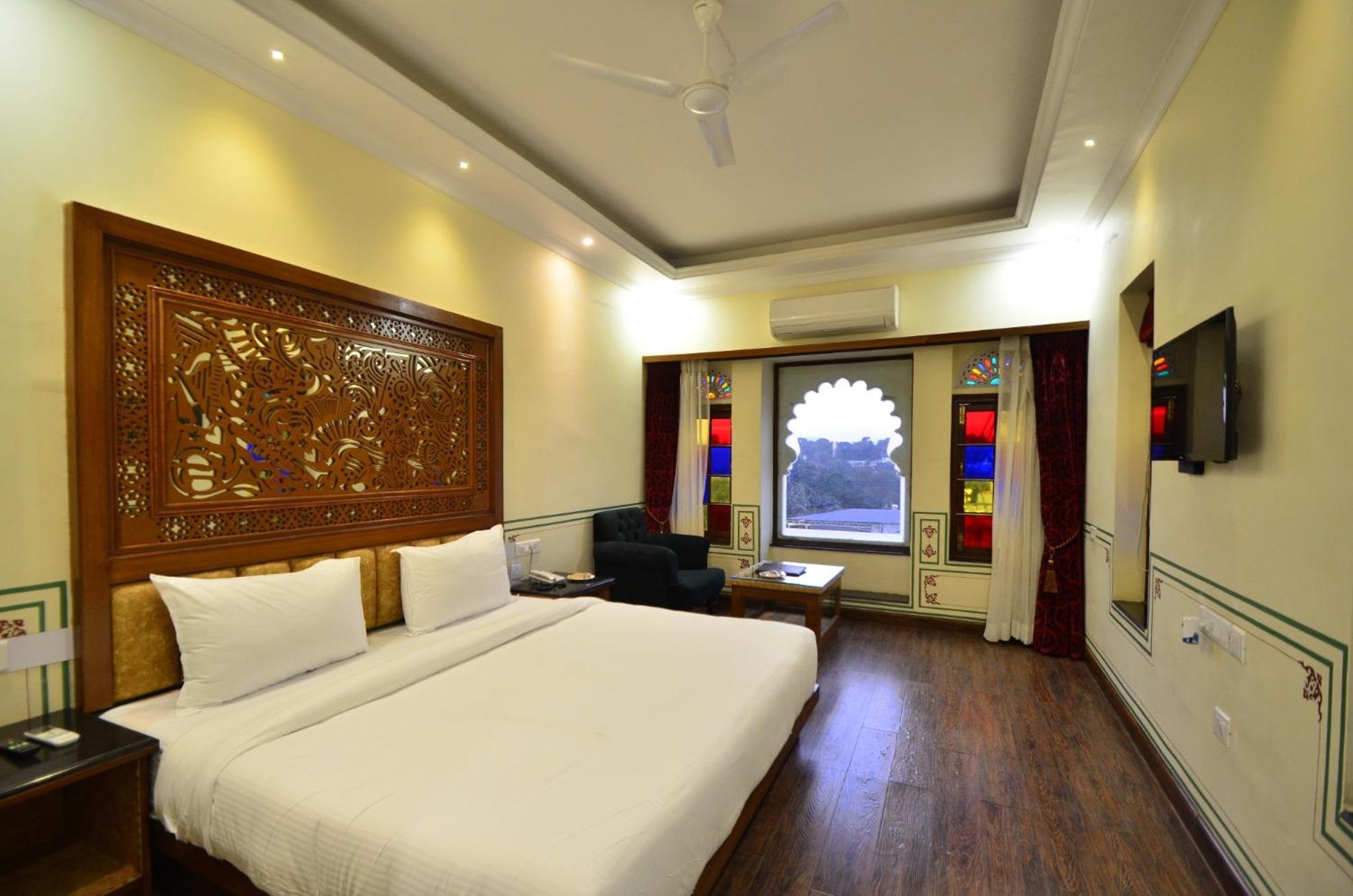 Hotel Aaram Mahal By Pachar Group Udajpur Exteriér fotografie