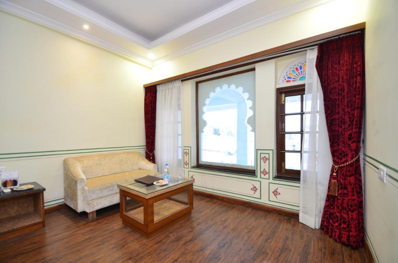 Hotel Aaram Mahal By Pachar Group Udajpur Exteriér fotografie